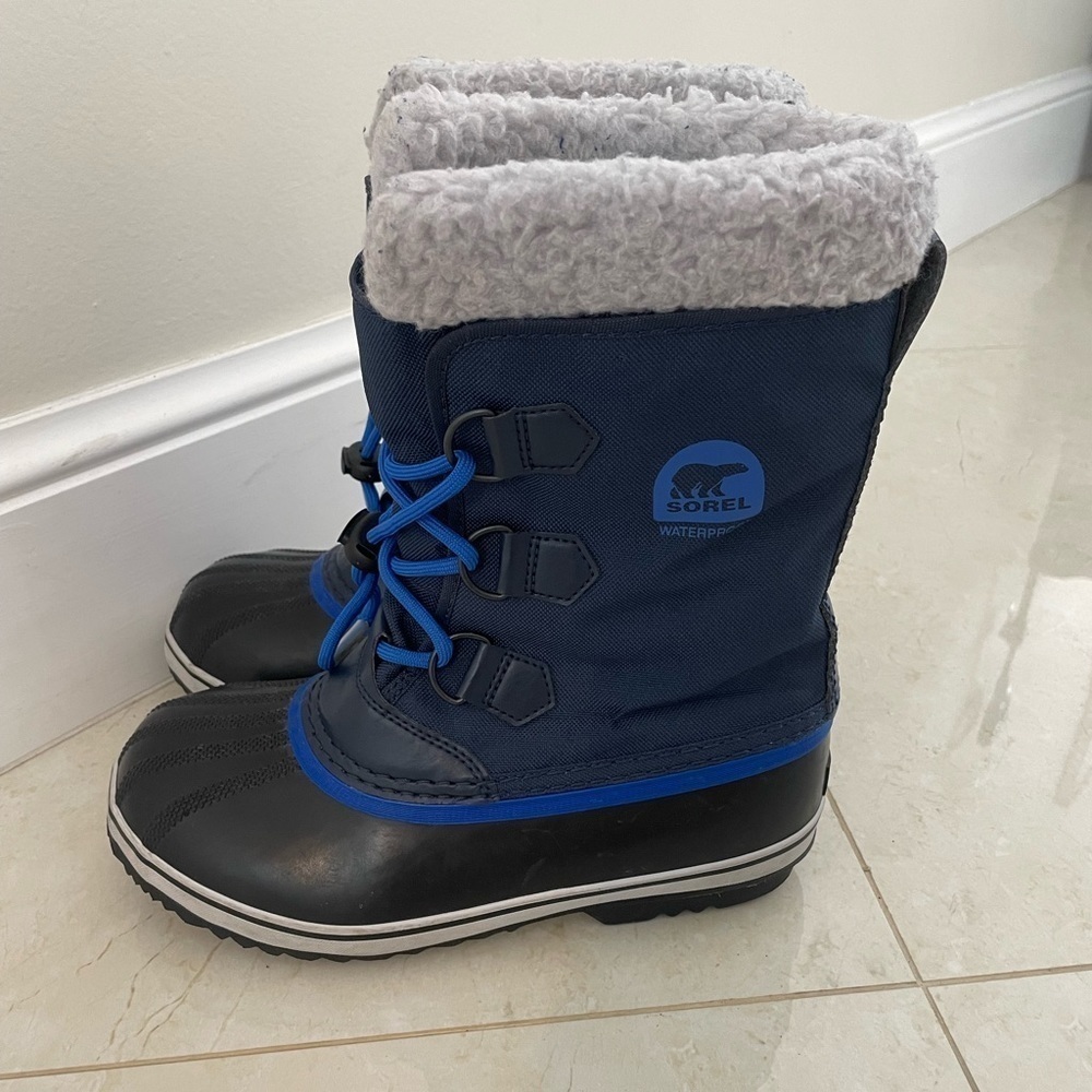 Sorel Waterproof black blue rubber snow boots men’s 5/ womens 6.5